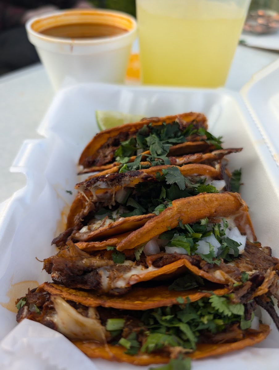 Taquería Los Juárez food trailer
