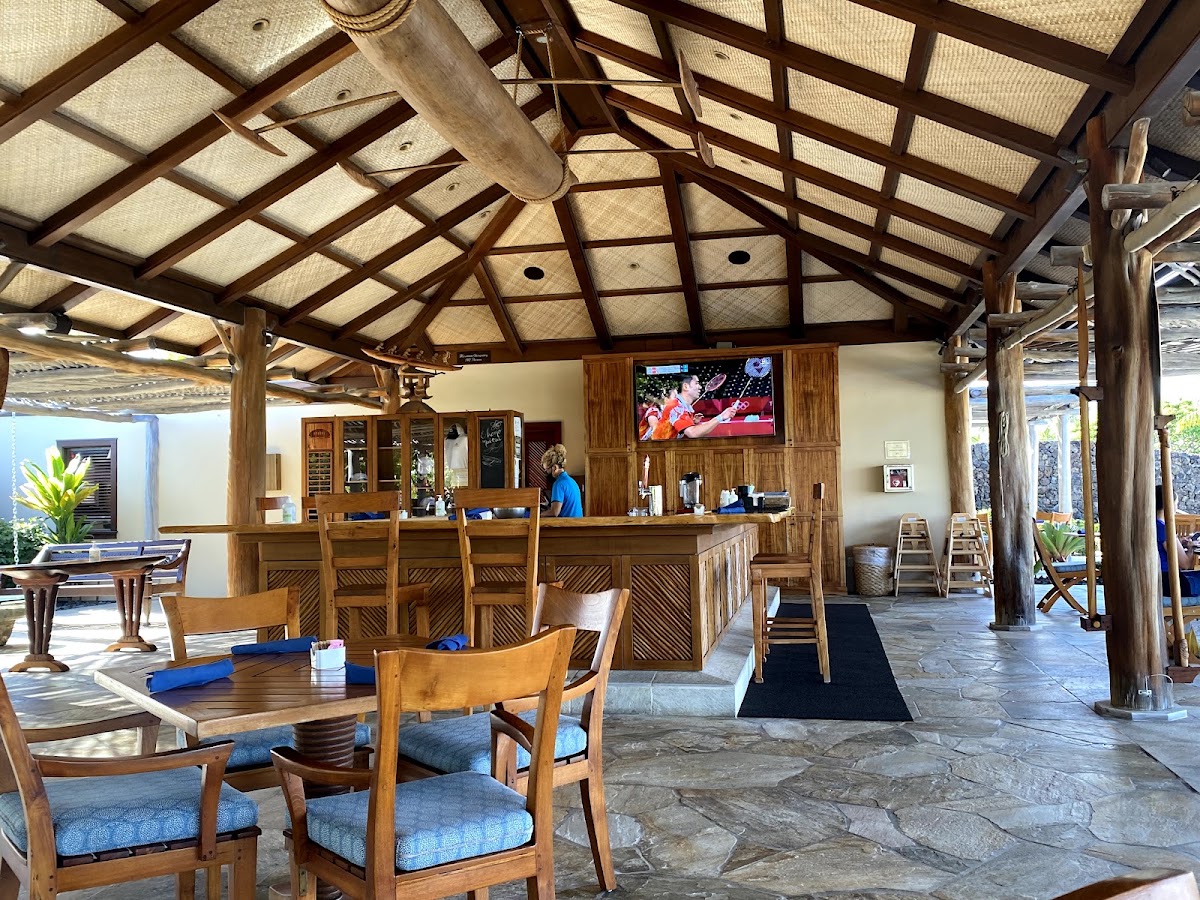 The Hualālai Canoe Club (Members Only)