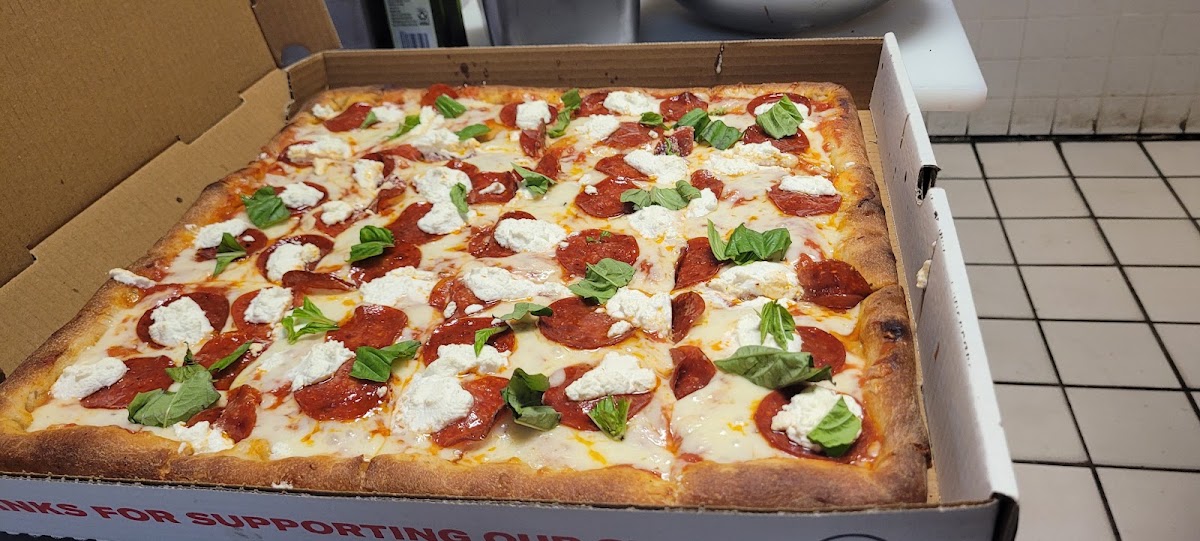 Guinto's Pizzeria