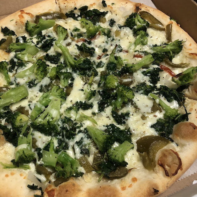 White Garlic Broccoli & Ricotta Pizza