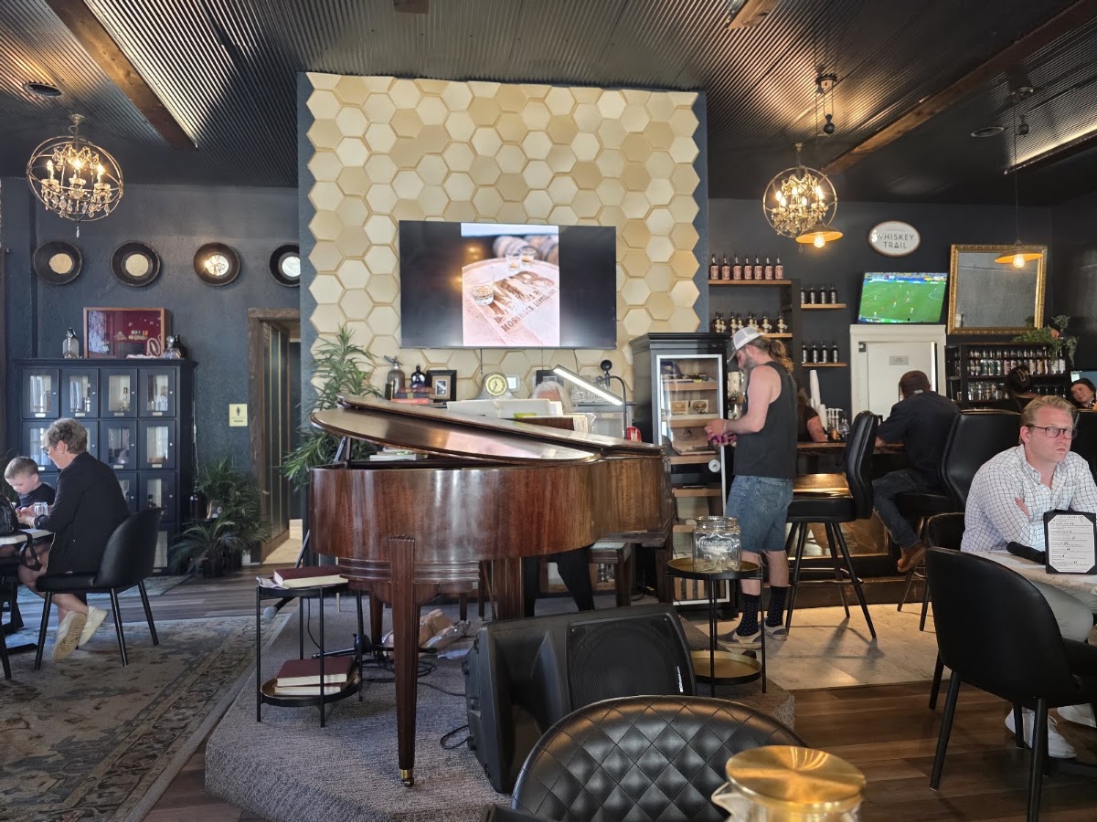 Ghost & Grits @ The Battery Tasting House