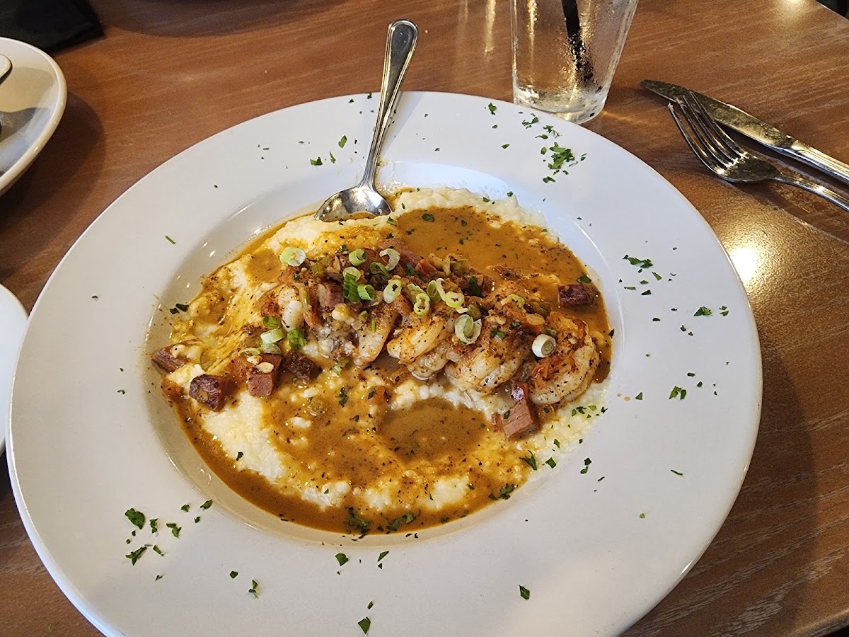 Huey's on Main