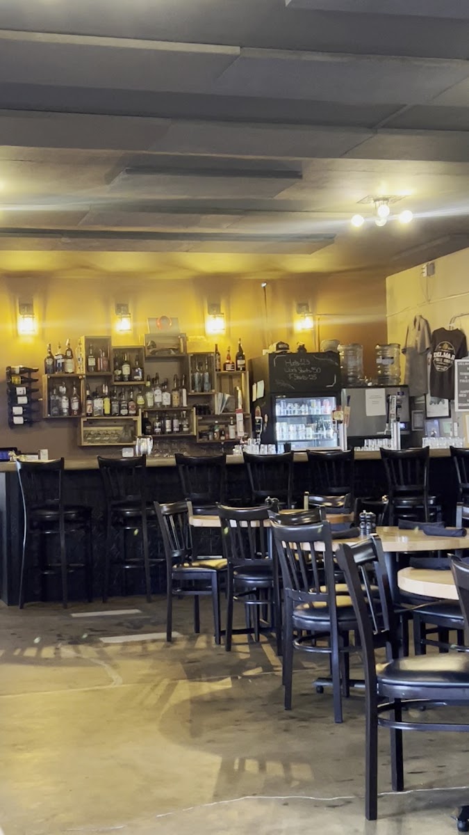 Delmar Public House