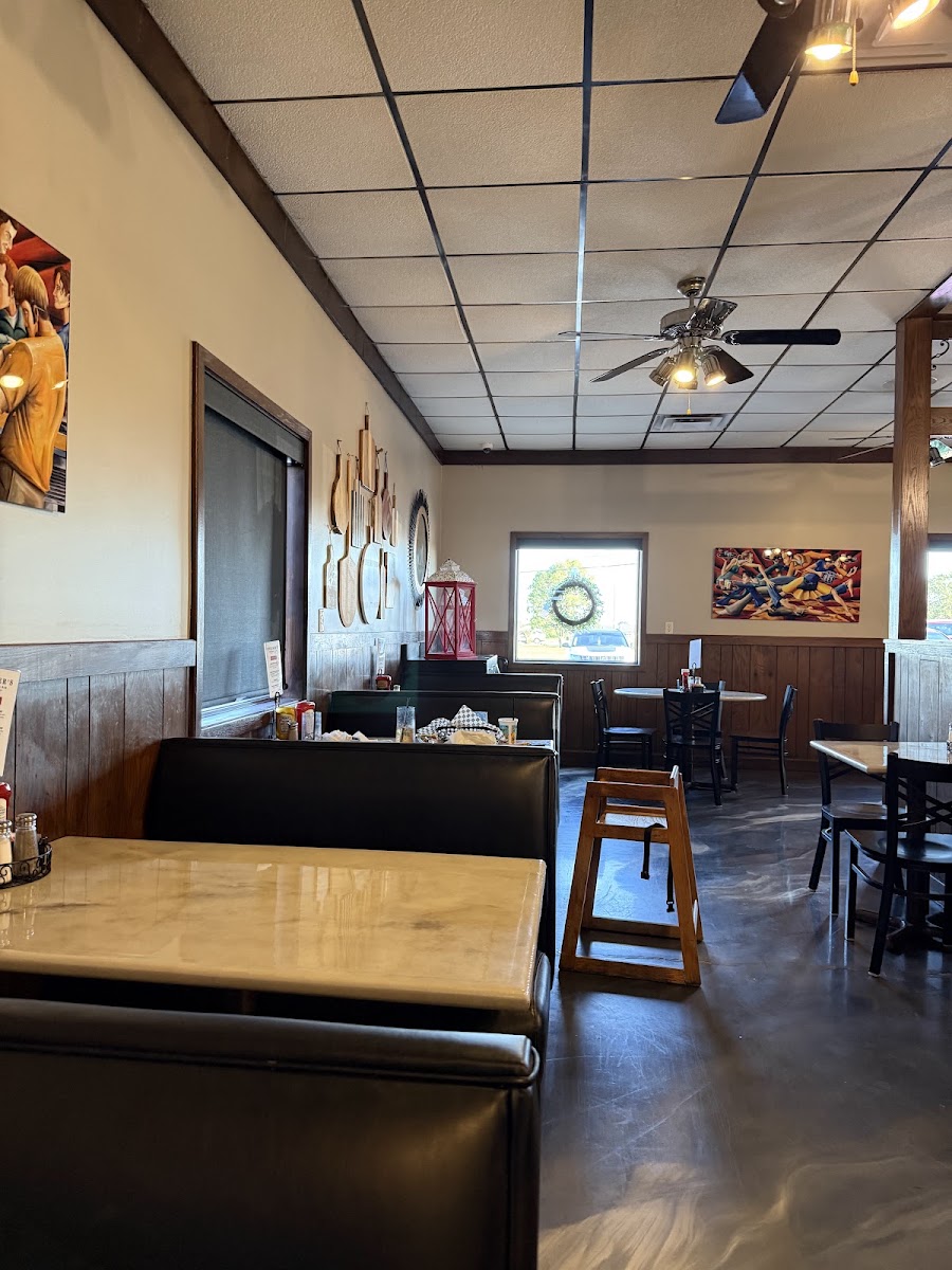 Steiner's Restaurant and Bar