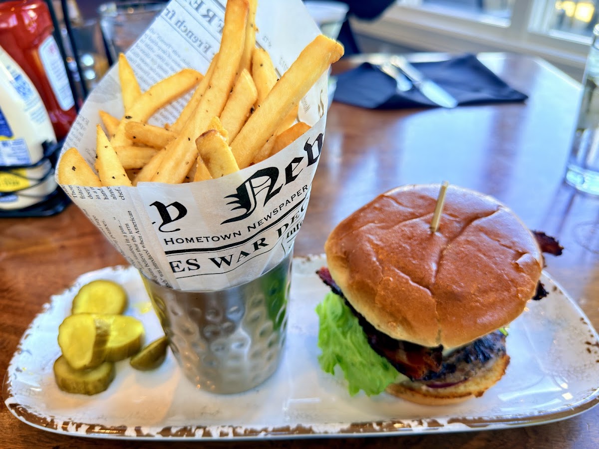 Strikers' Bar & Grille