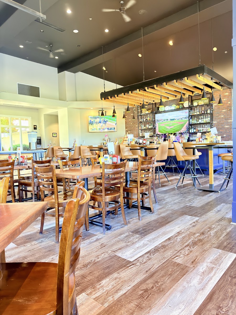 Strikers' Bar & Grille