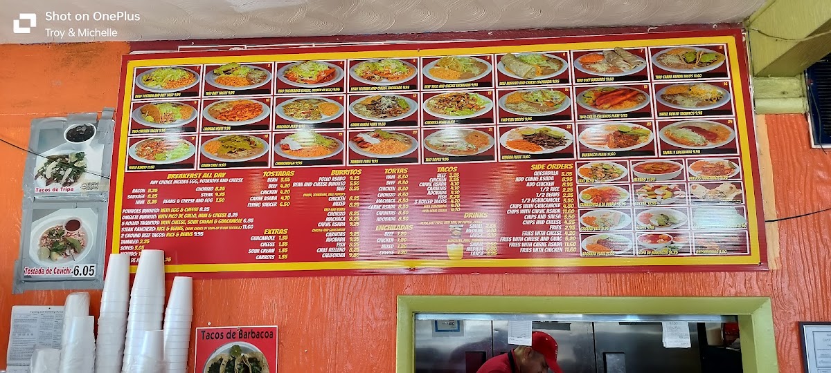 Alberto's Tacos menu board