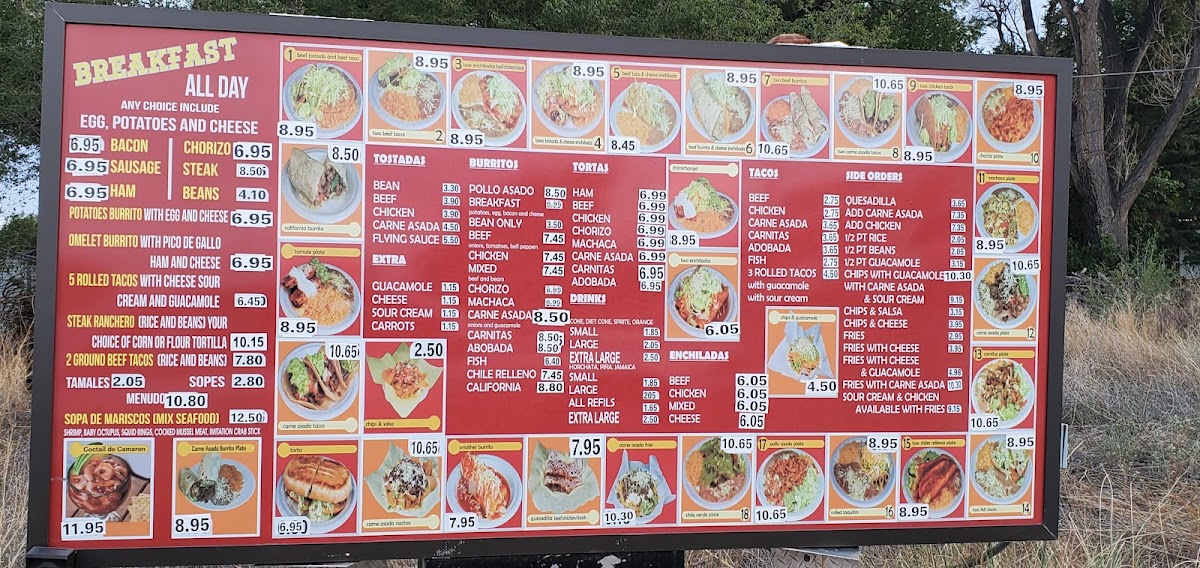 Alberto's Tacos menu board