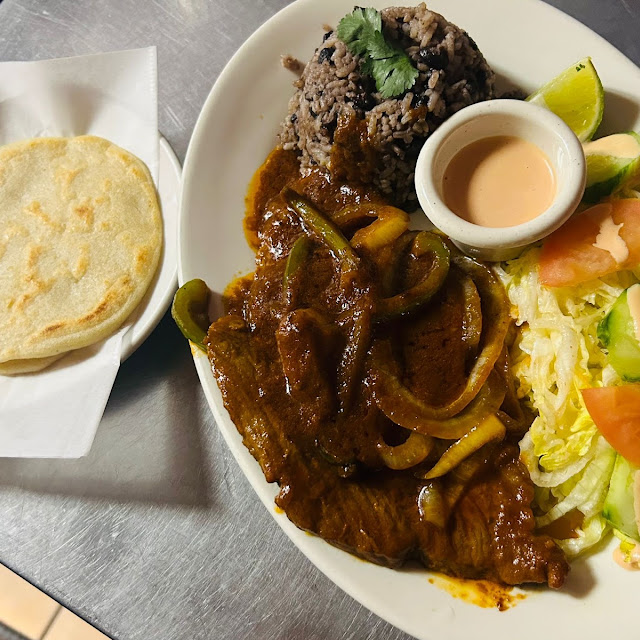 Bistec Encebollado Steak with Onion