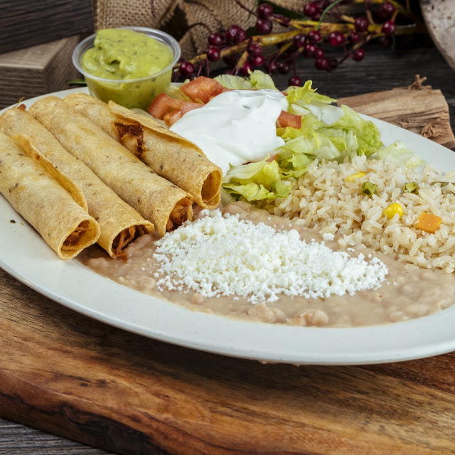 Taquito Plate