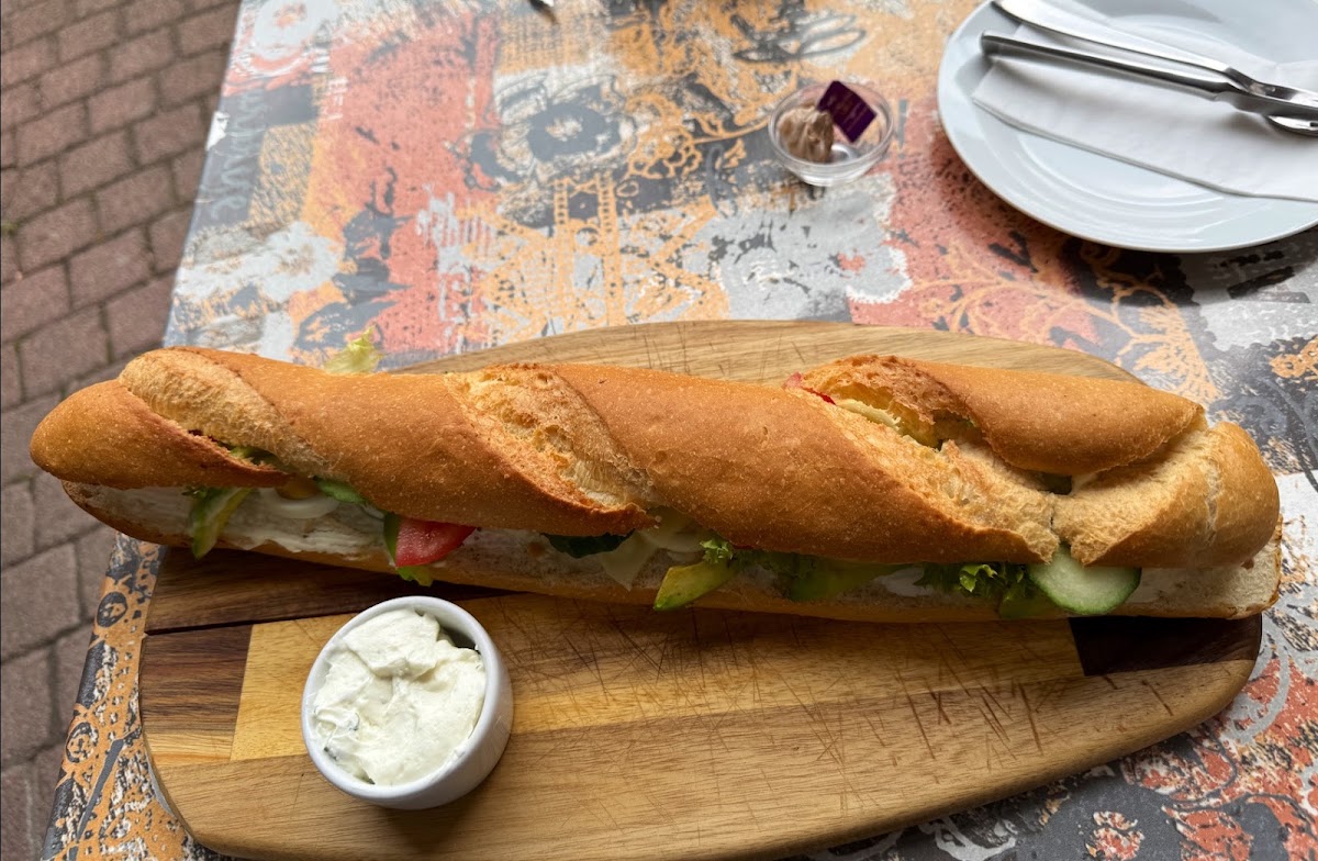Delaf Café & Bistro