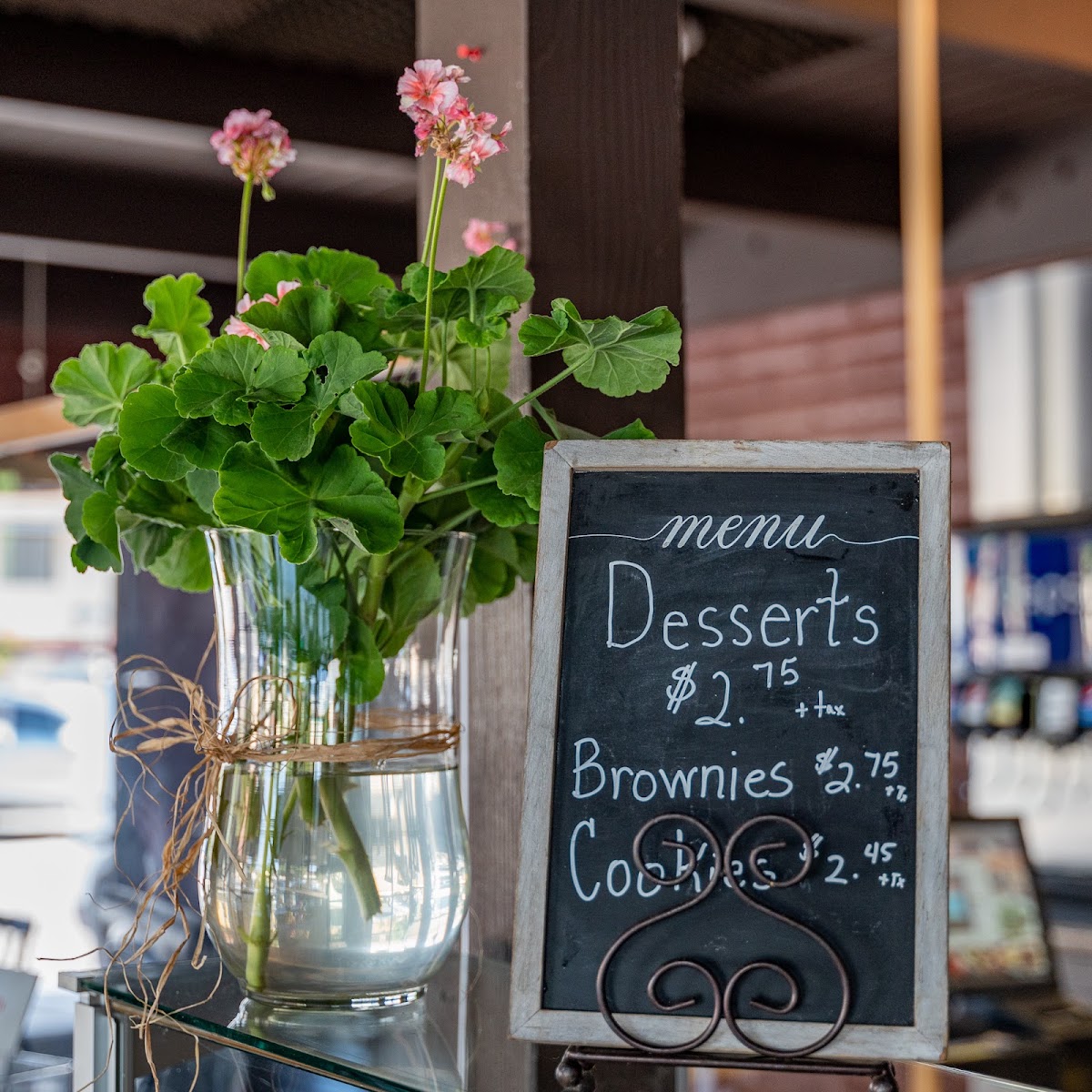 De Vinci's Delicatessen & Catering menu board