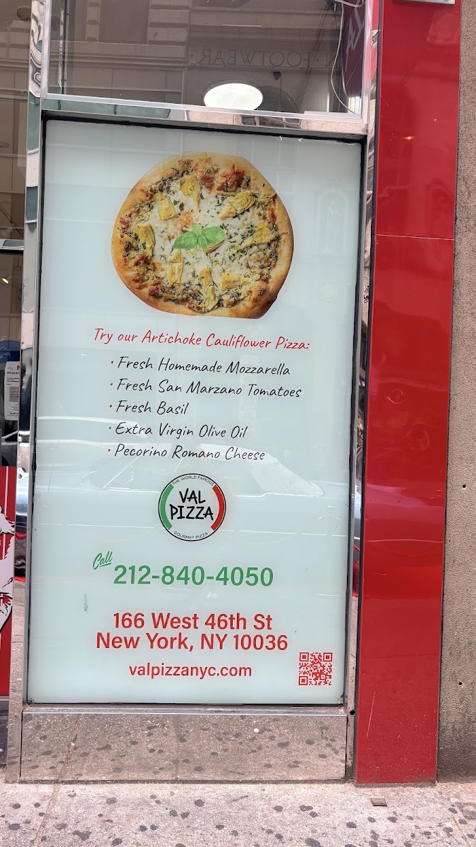 Val Pizza menu board