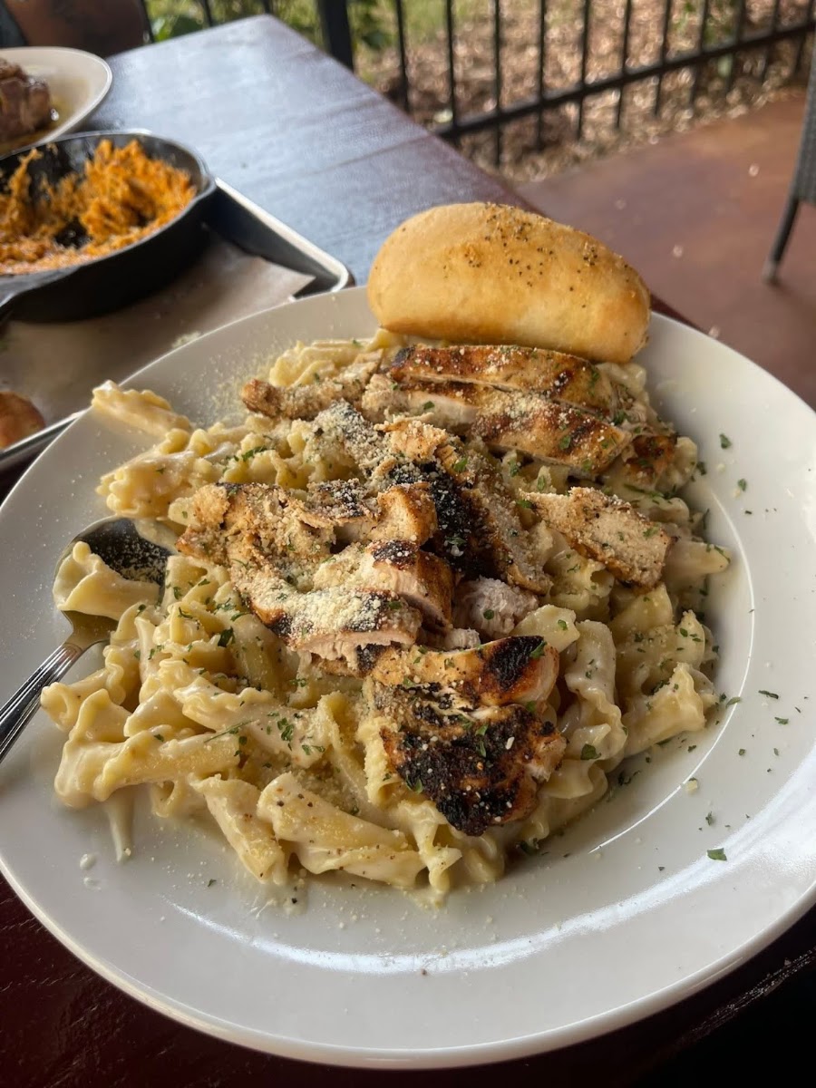 Big E’s Dinner Club