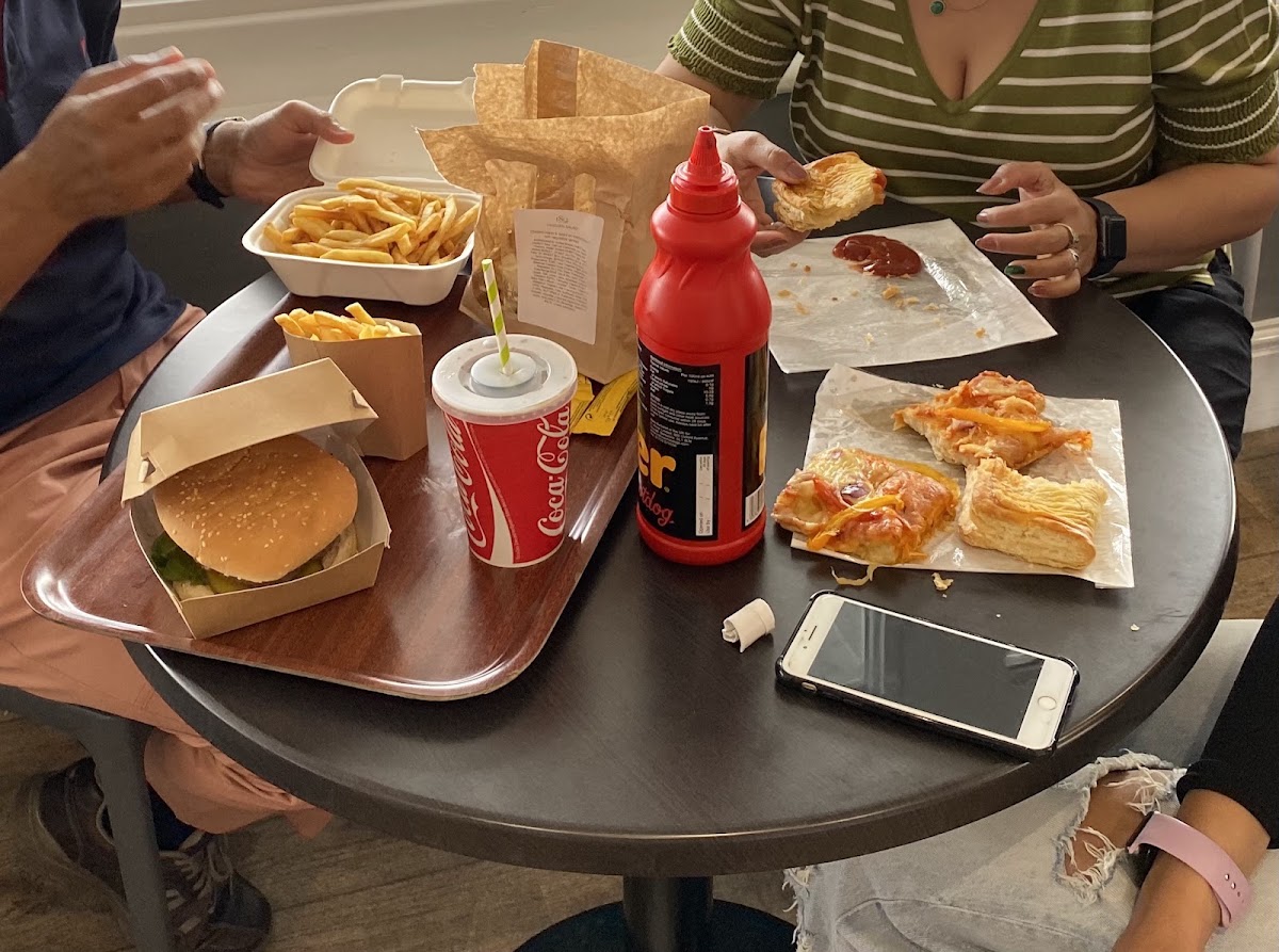 Oscar's Cafe