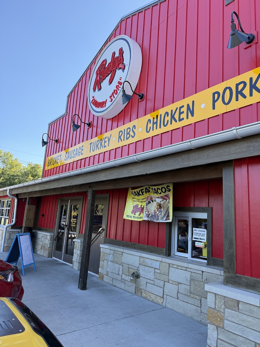 Rudy's 'Country Store' and Bar-B-Q