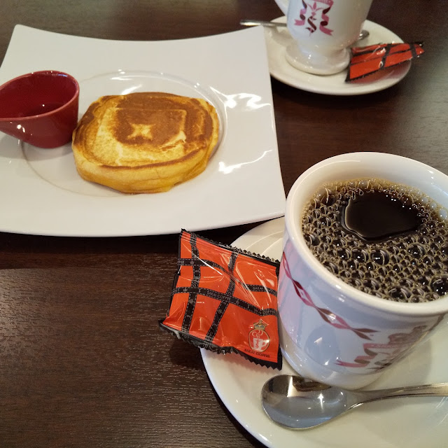 フレンチパンケーキとコーヒー