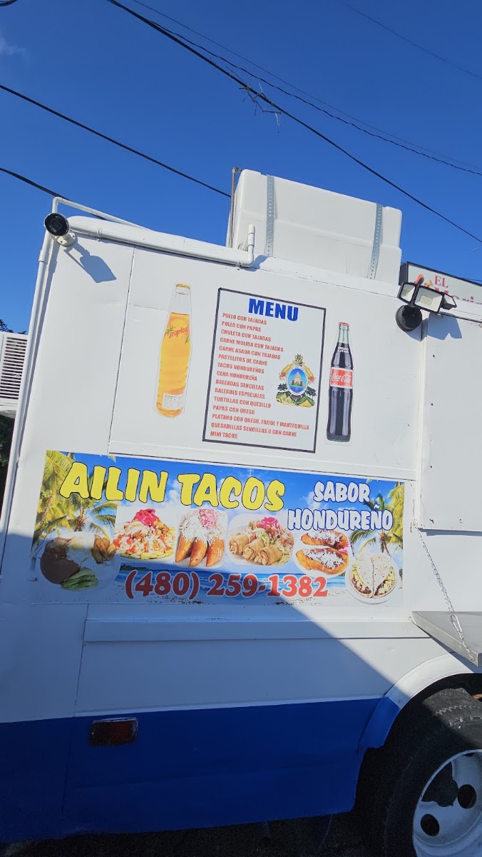 El Mariachi Loco menu board