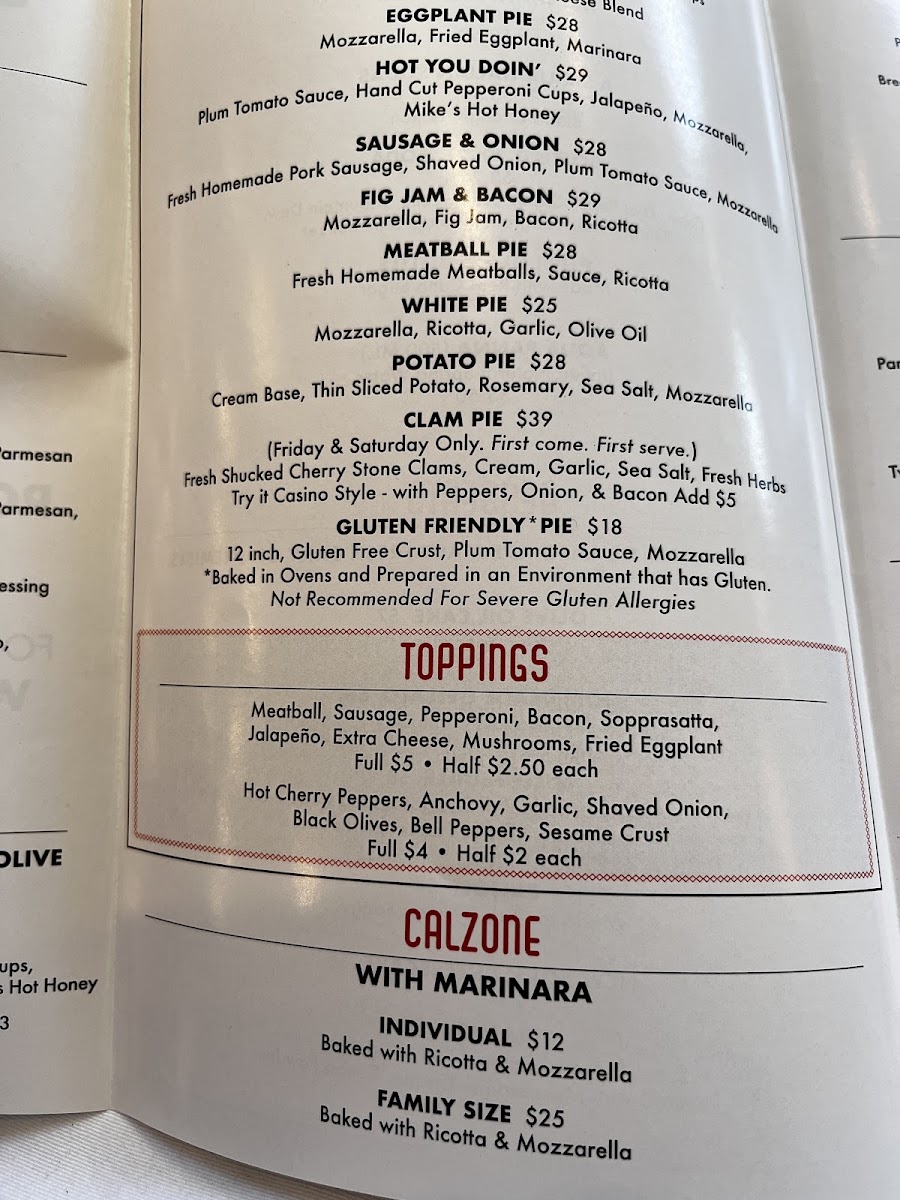 Pipinelli's Pizza Parlor menu board