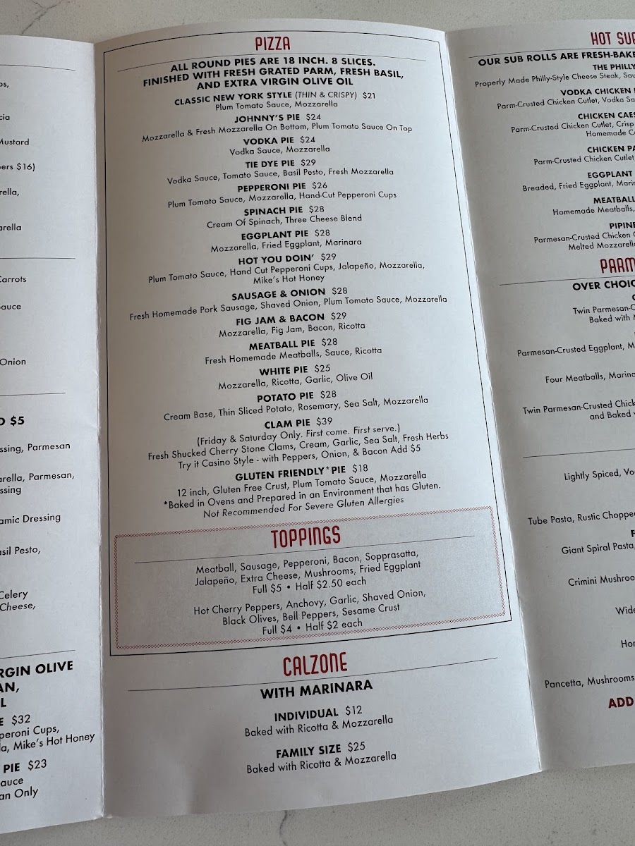 Pipinelli's Pizza Parlor menu board