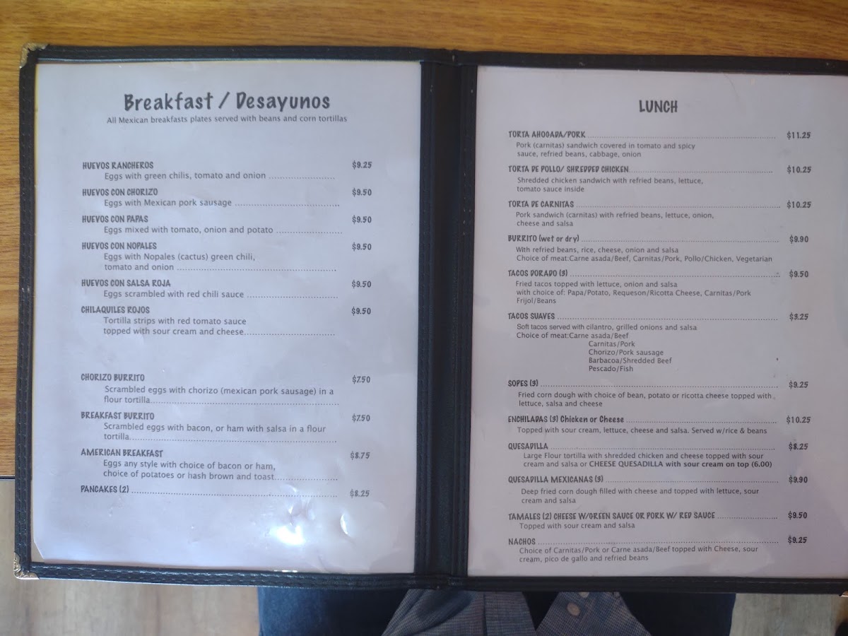 La Estrella menu board