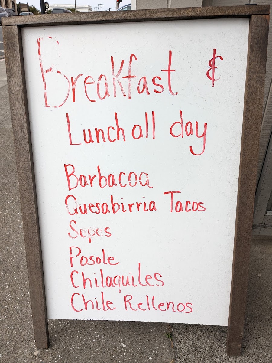 La Estrella menu board