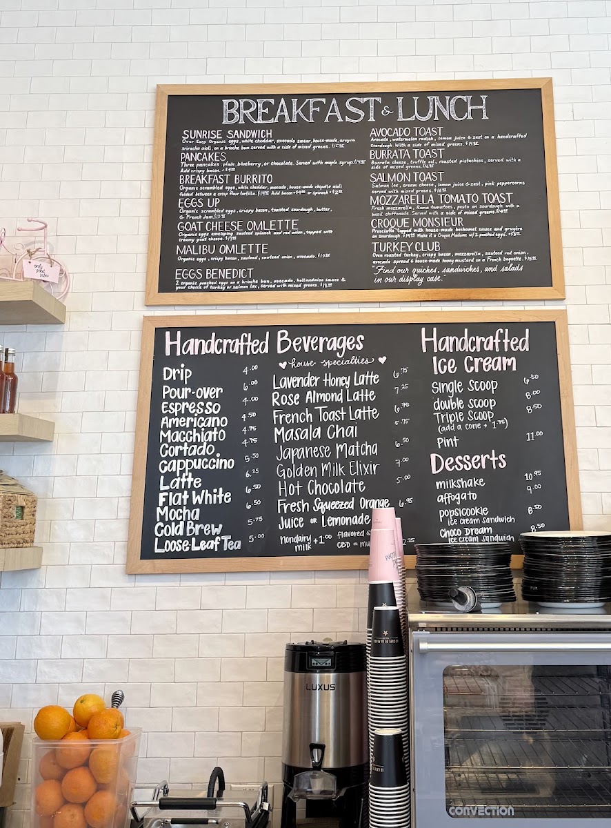 Le Cafe de la Plage Malibu menu board