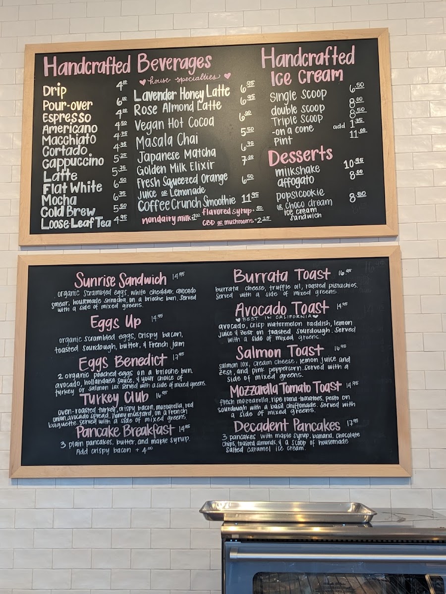Le Cafe de la Plage Malibu menu board