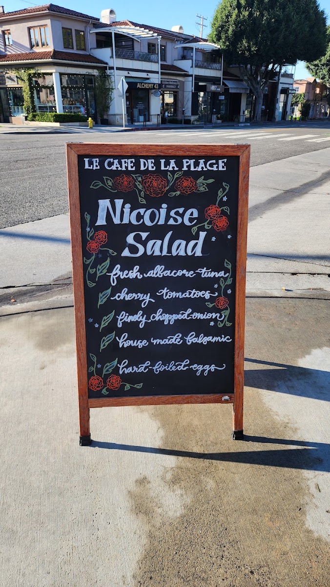 Le Cafe de la Plage Malibu menu board