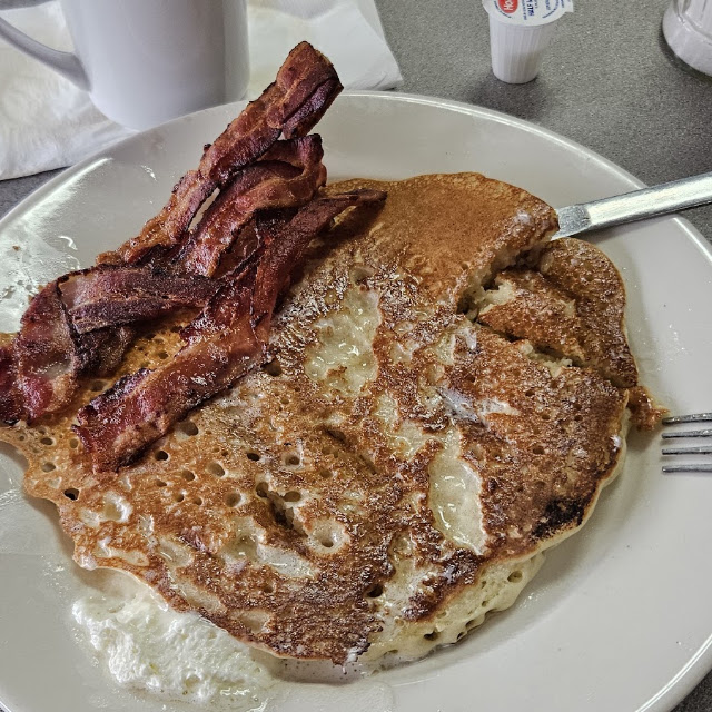 Fluffy Pancake with Crispy Bacon