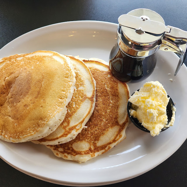 Fluffy Buttermilk Pancakes