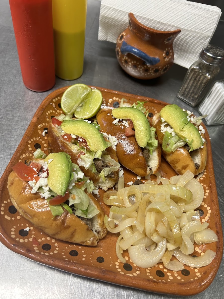 Antojitos Mi Reynita