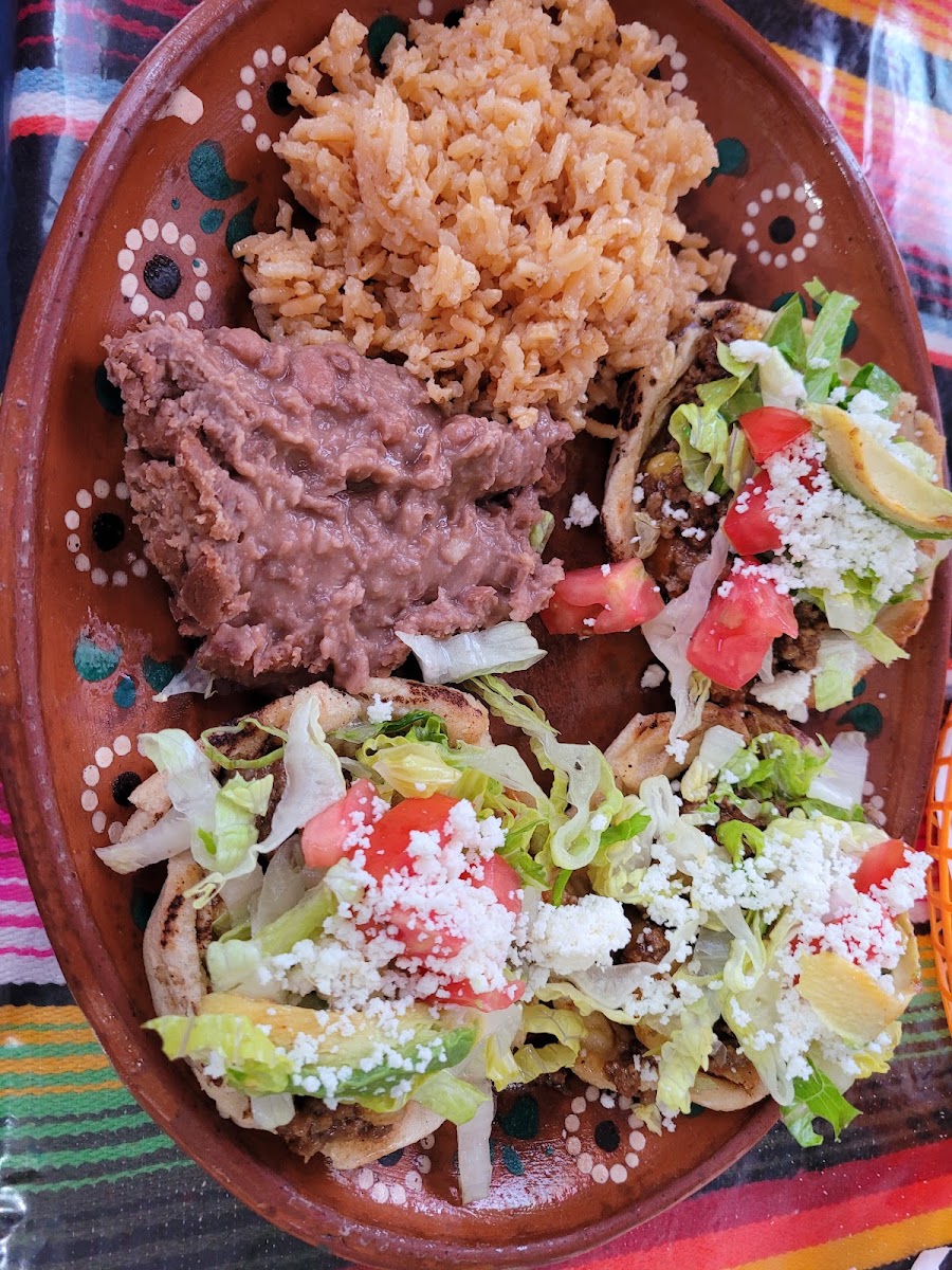 Antojitos Mi Reynita
