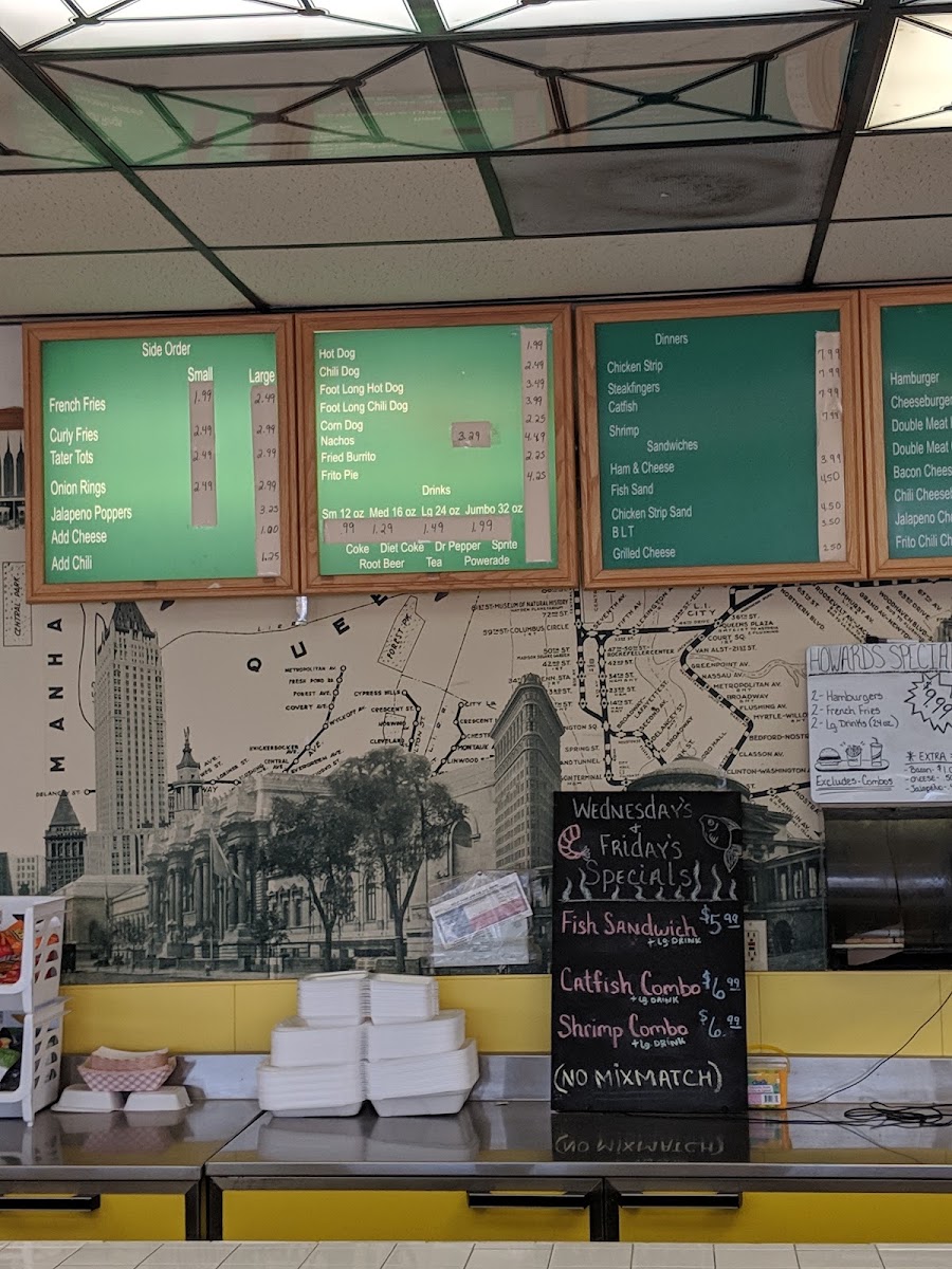 Hero's Pizza menu board