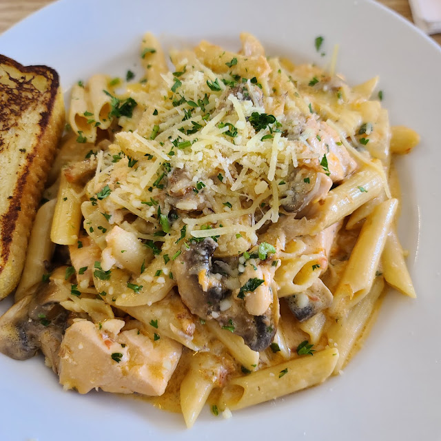 Penne Al Salmon