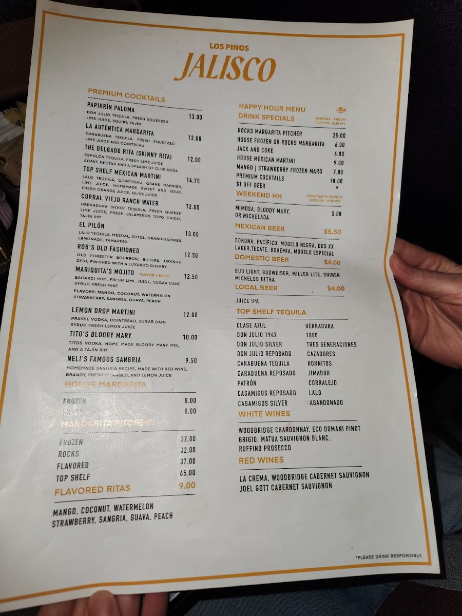 Los Pinos Jalisco menu board