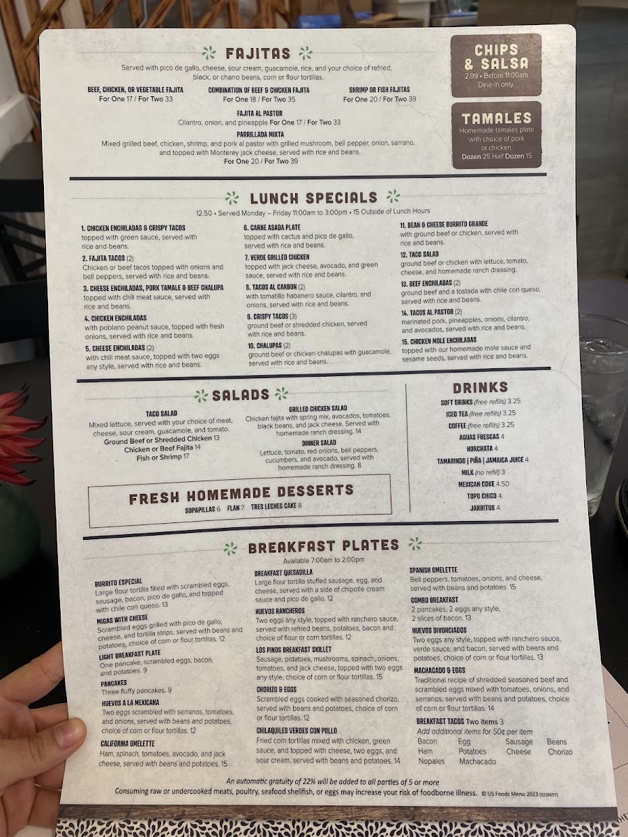Los Pinos Jalisco menu board