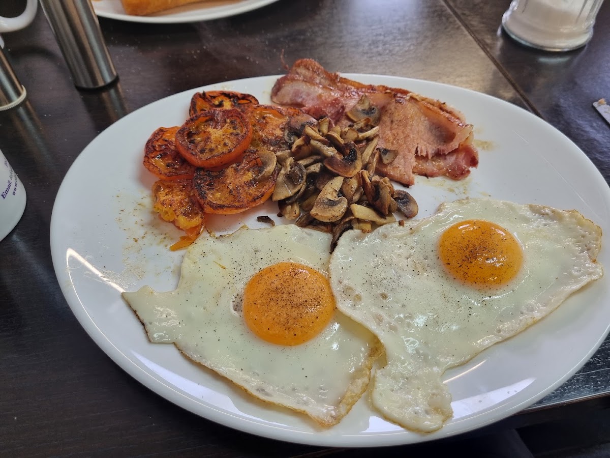 Browns Breakfast Bar
