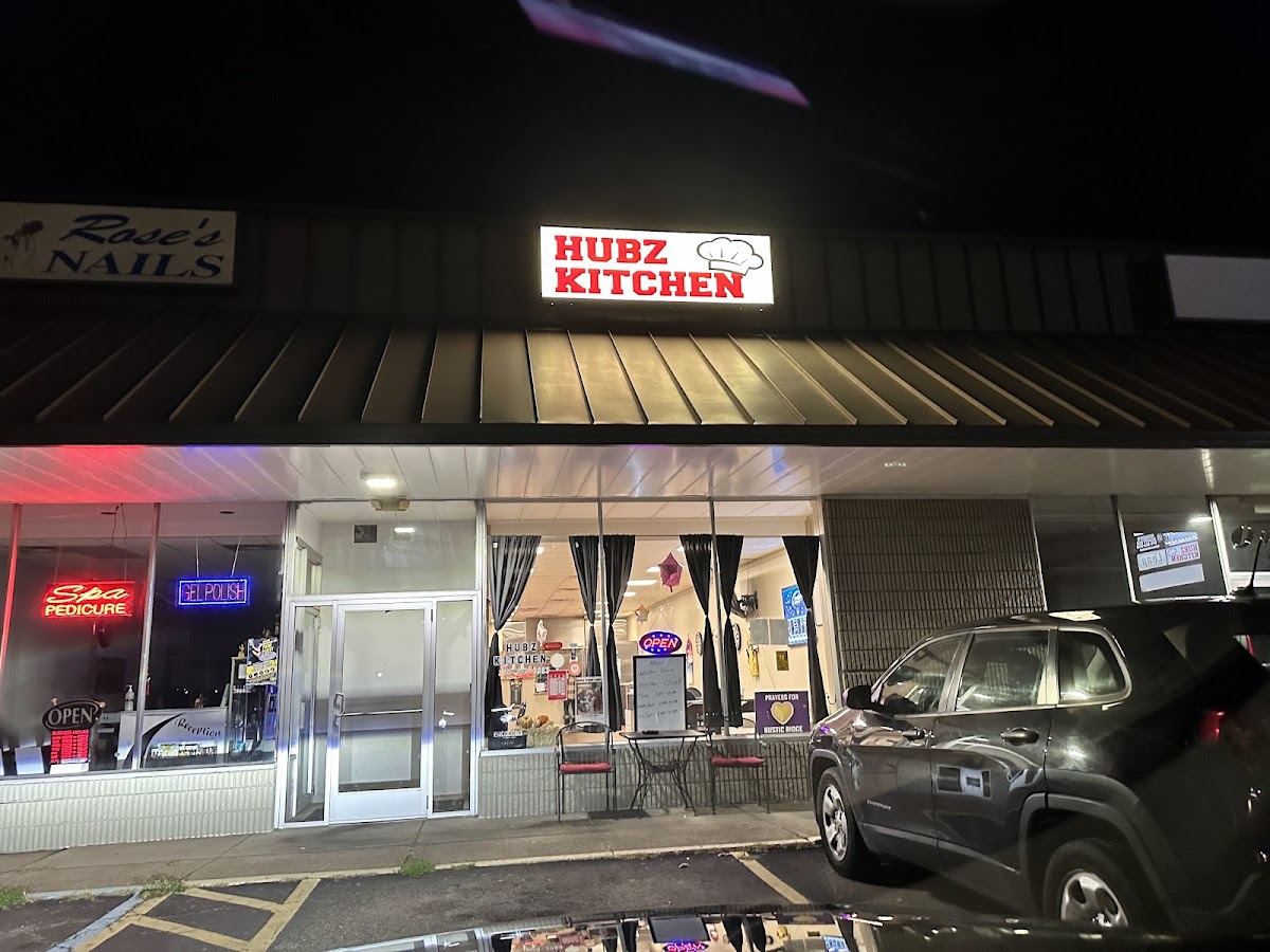 Hubz Kitchen (at the New Ken Eagles)