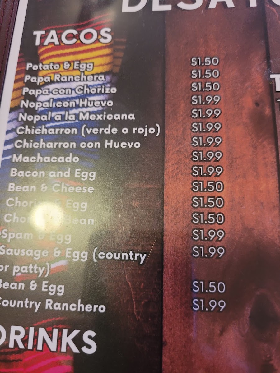 Los Gallos de Jalisco menu board