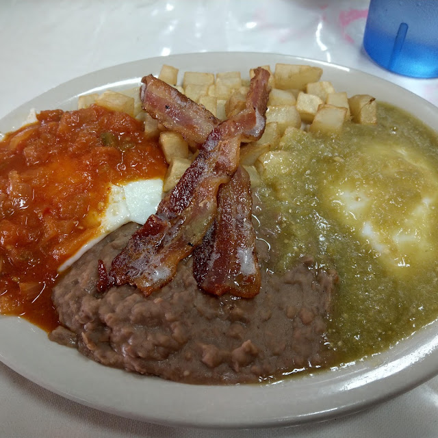 Huevos Divorciados