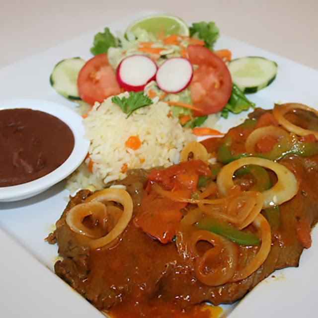 Bistec Encebollado