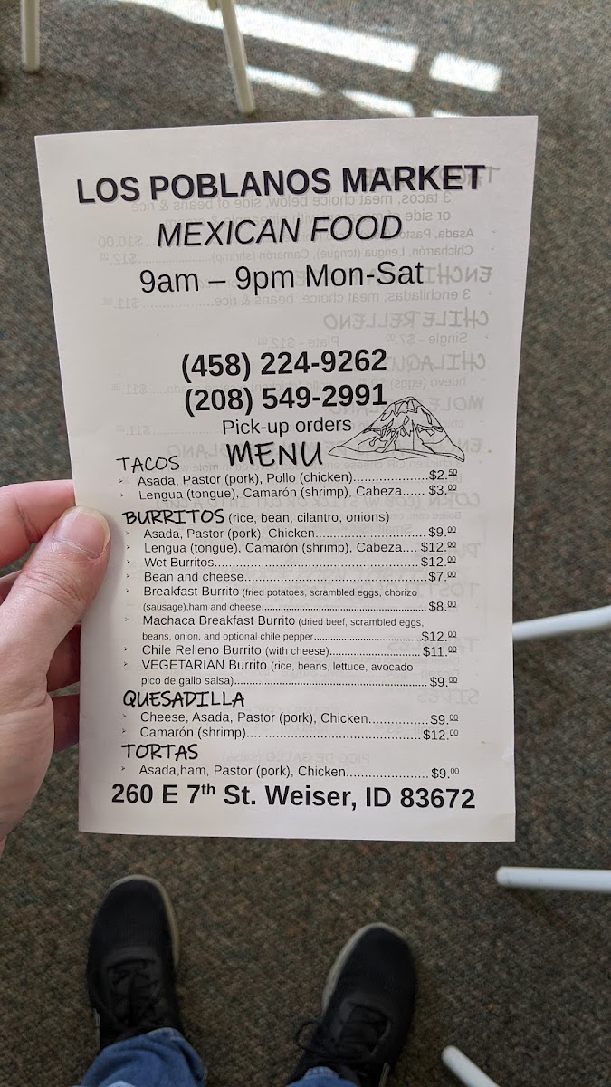 Los Poblanos Market menu board
