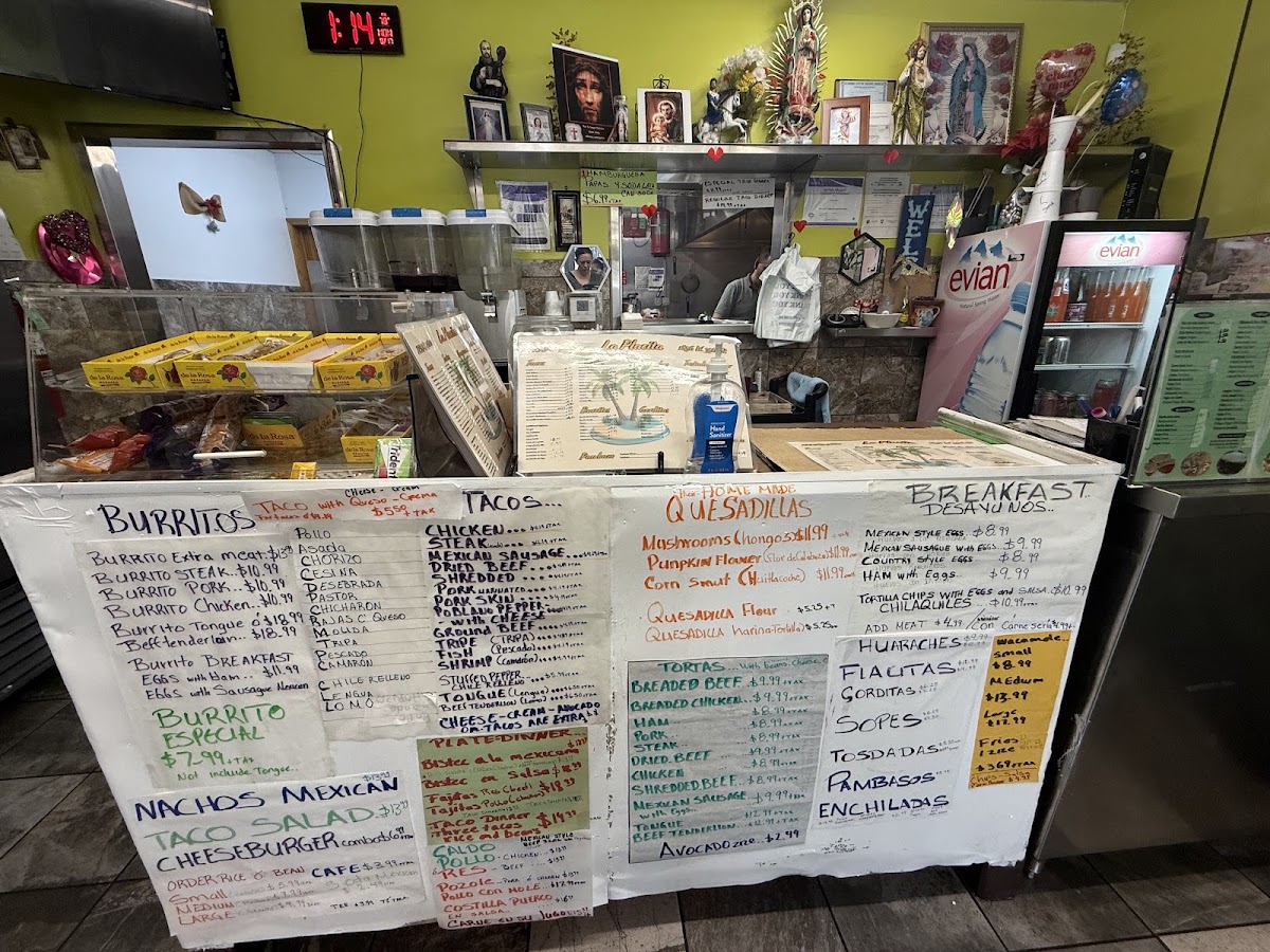 Taqueria la placita #2 menu board