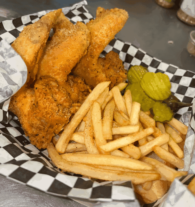 Main Street Wings & Vibes