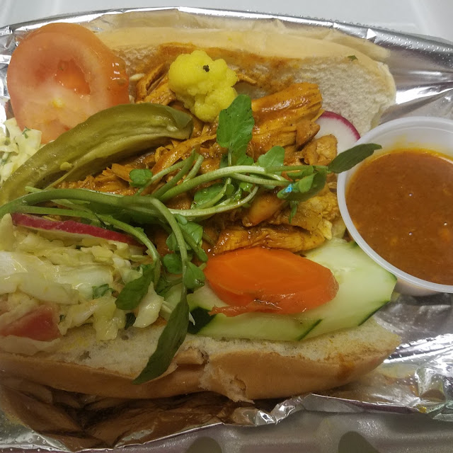 Pan Con Pollo