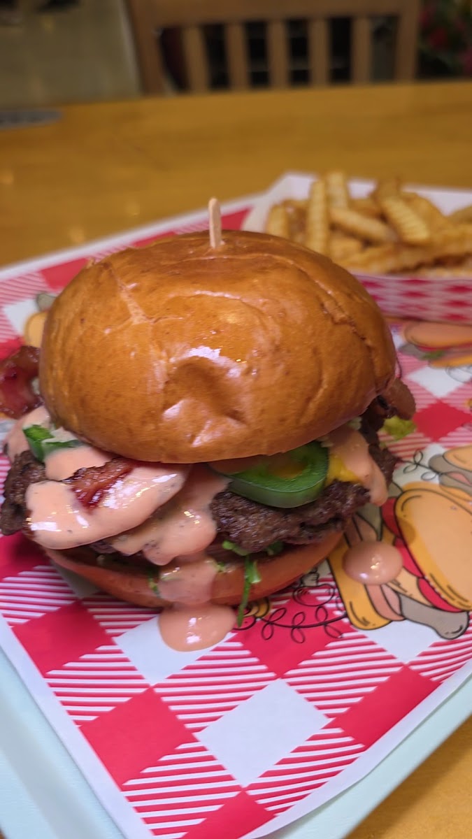 Janna’s Burgers, Fish and Fries