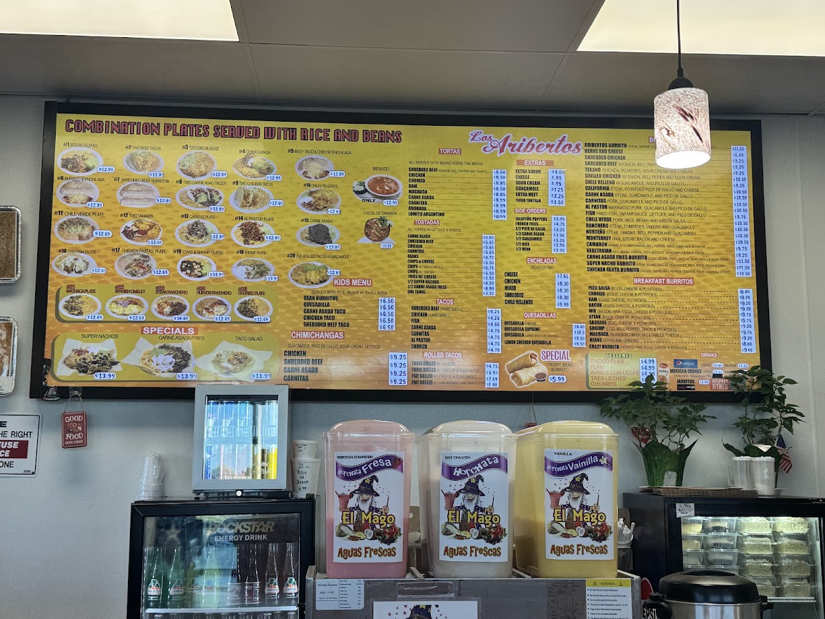 Los Aribertos Mexican Food menu board