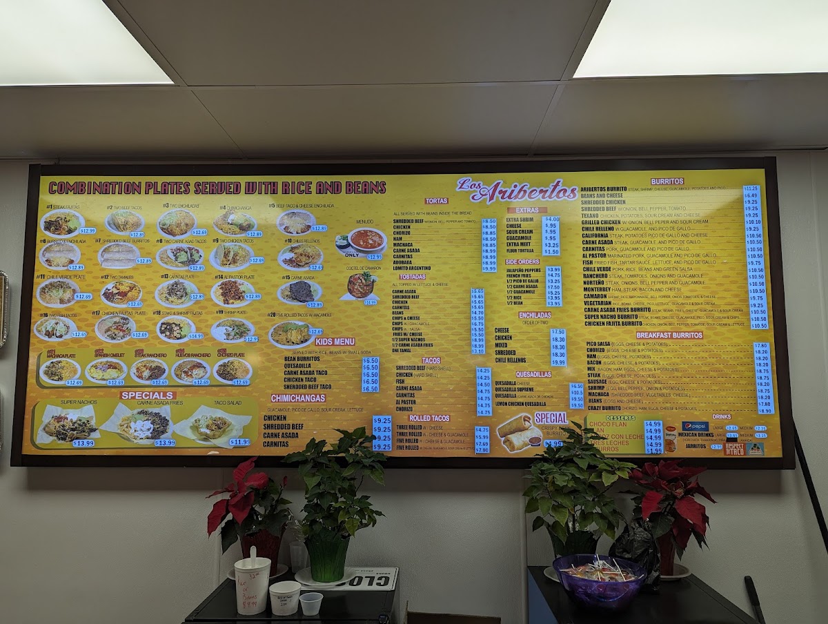 Los Aribertos Mexican Food menu board