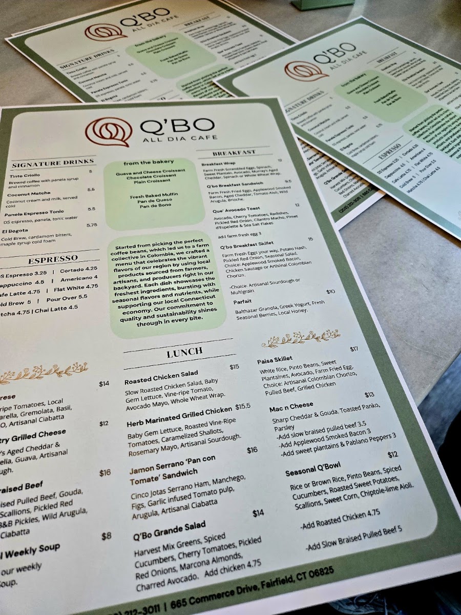 Q'Bo All Dia Cafe menu board